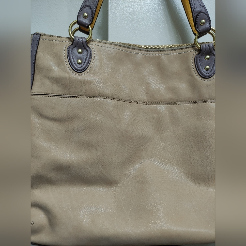 NWT Coach 22430 Hallie Color-block Leather Tote Cappuccino/Oyster - Picture 16 of 16